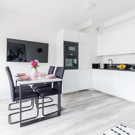 De Lux Z Ogrodem Apartman